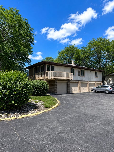 Photo of 15713 ORLAN BROOK Drive #100, Orland Park, IL 60462 (MLS # 12717627)