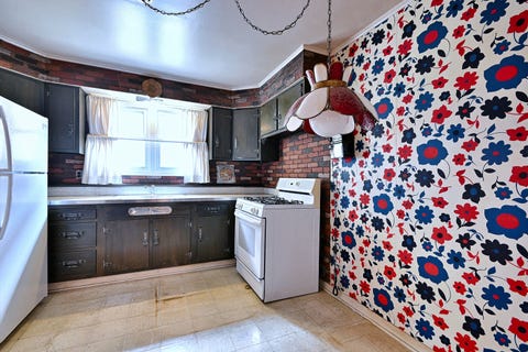 Tiny photo for 1705 S Ashland Avenue, Park Ridge, IL 60068 (MLS # 12731121)