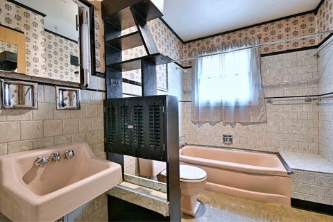 Tiny photo for 1705 S Ashland Avenue, Park Ridge, IL 60068 (MLS # 12731121)