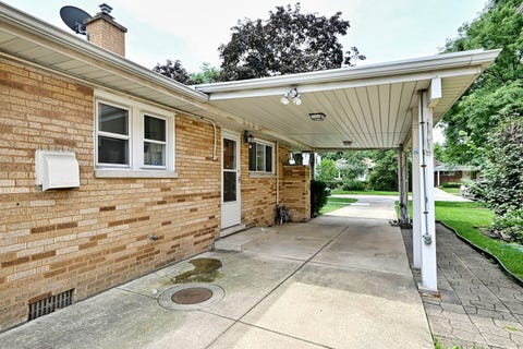 Tiny photo for 1705 S Ashland Avenue, Park Ridge, IL 60068 (MLS # 12731121)