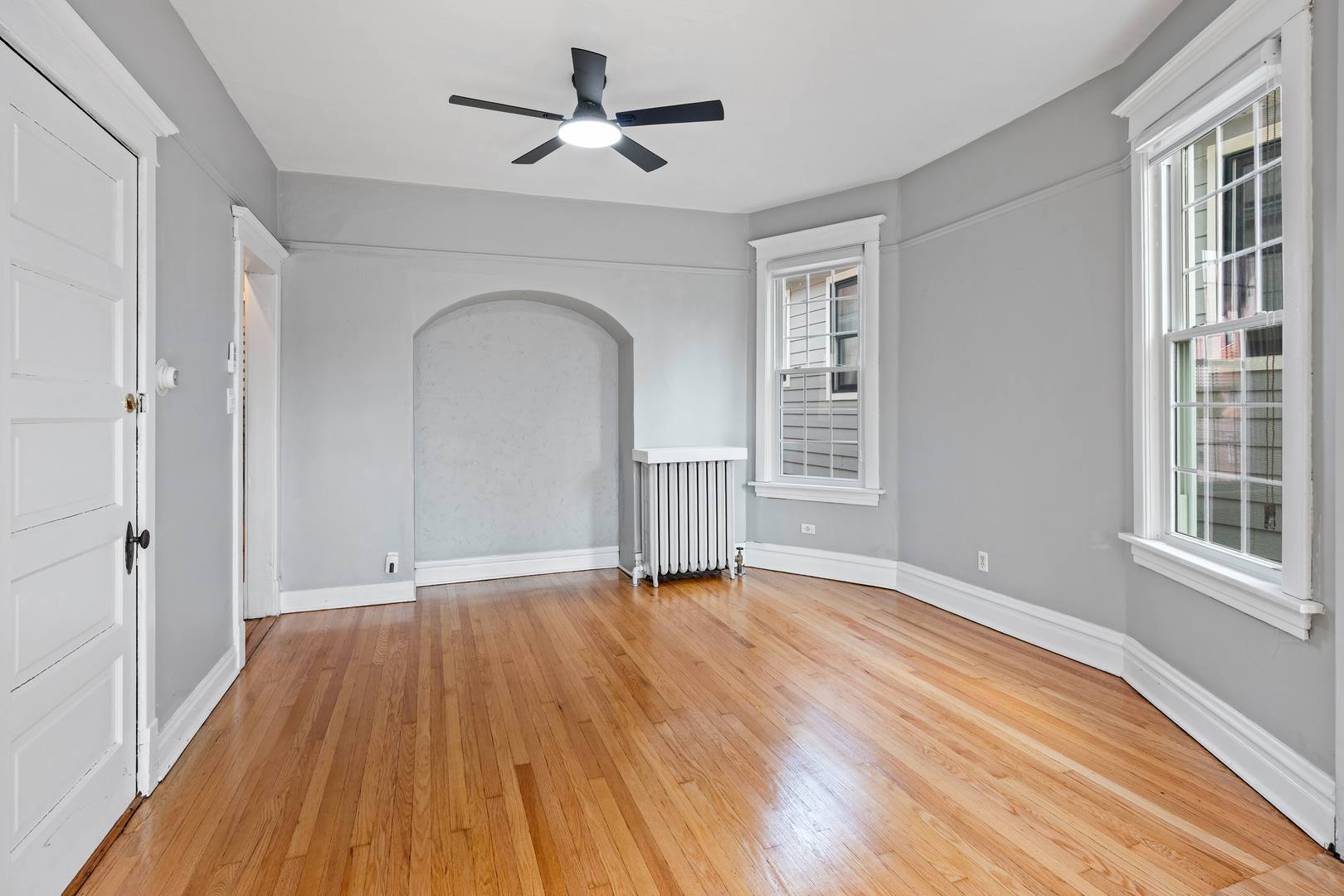 3915 N Seeley Avenue 2