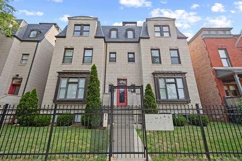 Photo of 4405 S Lake Park Avenue #2, Chicago, IL 60653 (MLS # 12721672)