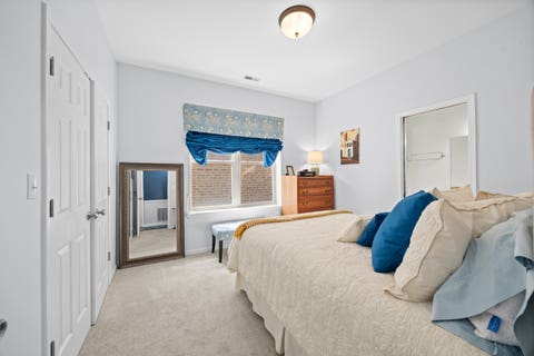Tiny photo for 4405 S Lake Park Avenue #2, Chicago, IL 60653 (MLS # 12721672)