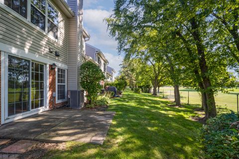 Tiny photo for 746 Old Checker Road, Buffalo Grove, IL 60089 (MLS # 12504482)