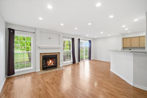 Tiny photo for 746 Old Checker Road, Buffalo Grove, IL 60089 (MLS # 12504482)