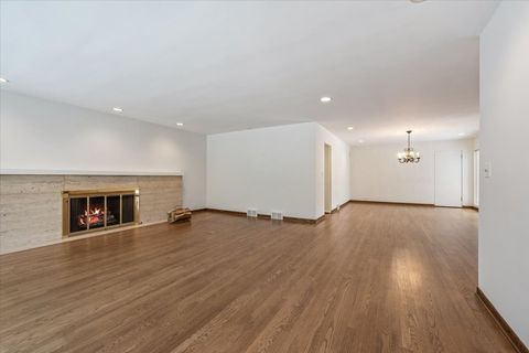 Tiny photo for 710 Strawberry Hill Drive, Glencoe, IL 60022 (MLS # 12476833)