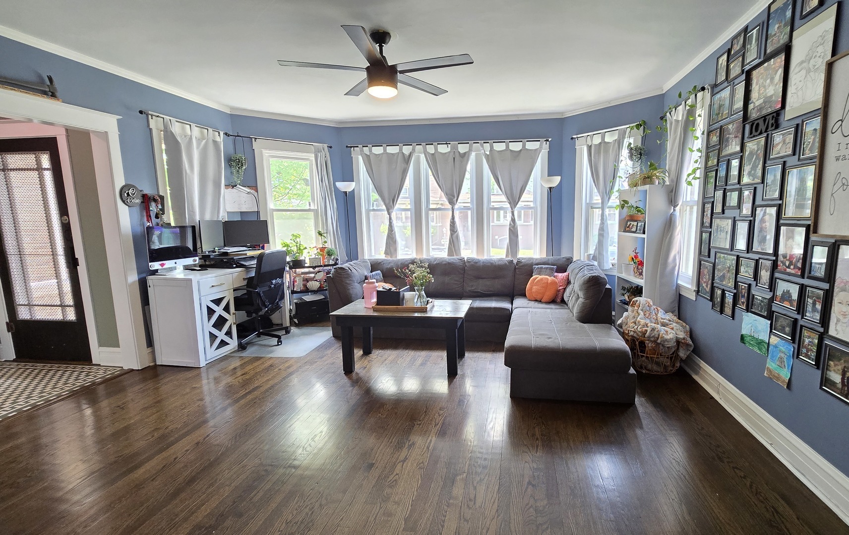 2723 N 76th Court