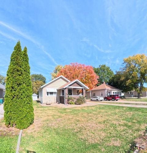 Tiny photo for 118 W 3rd Street, Streator, IL 61364 (MLS # 12503046)