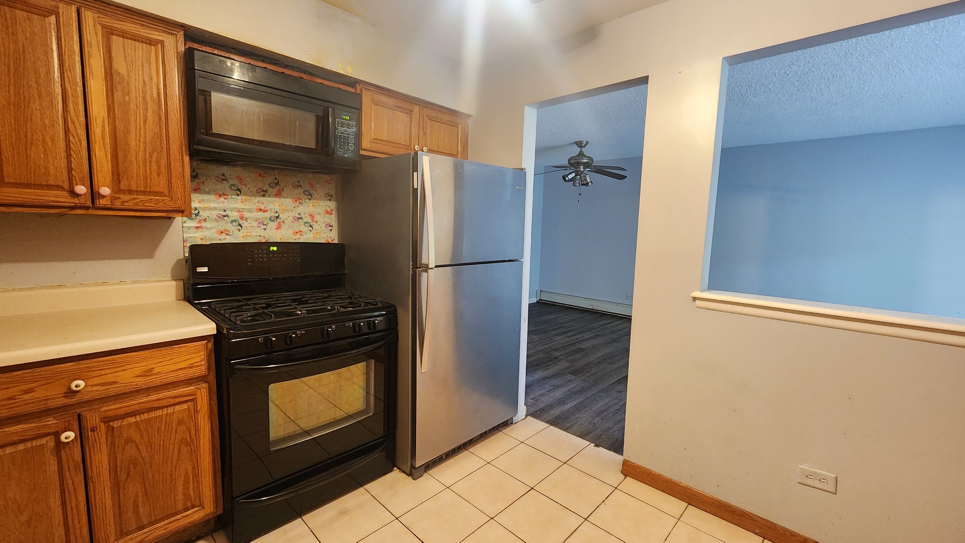 1002 Centurion Lane 2