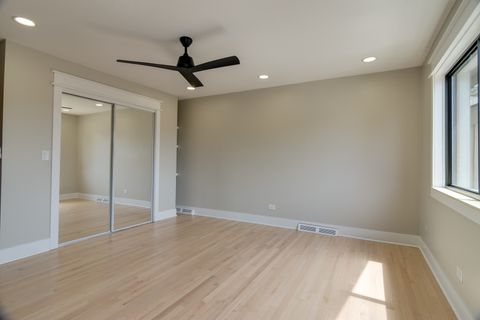 Tiny photo for 40 Portwine Road, Willowbrook, IL 60527 (MLS # 12430804)