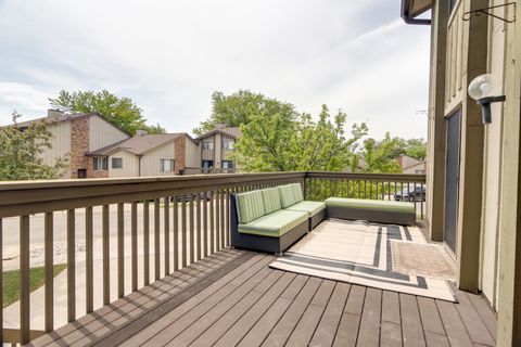 Tiny photo for 40 Portwine Road, Willowbrook, IL 60527 (MLS # 12430804)