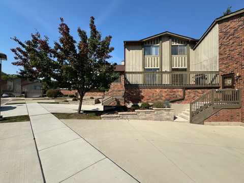 Tiny photo for 40 Portwine Road, Willowbrook, IL 60527 (MLS # 12430804)