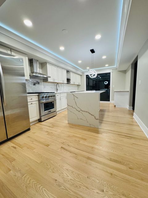 Tiny photo for 40 Portwine Road, Willowbrook, IL 60527 (MLS # 12430804)