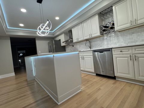 Tiny photo for 40 Portwine Road, Willowbrook, IL 60527 (MLS # 12430804)