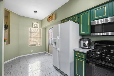 Tiny photo for 935 Viewpoint Drive, Lake In The Hills, IL 60156 (MLS # 12566960)