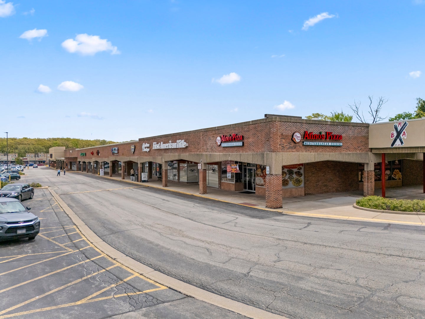 Photo 1 of 27 — 8711 W 95 Street, Hickory Hills, IL 60457