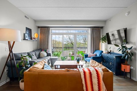 Tiny photo for Palatine, IL 60067 (MLS # 12625726)