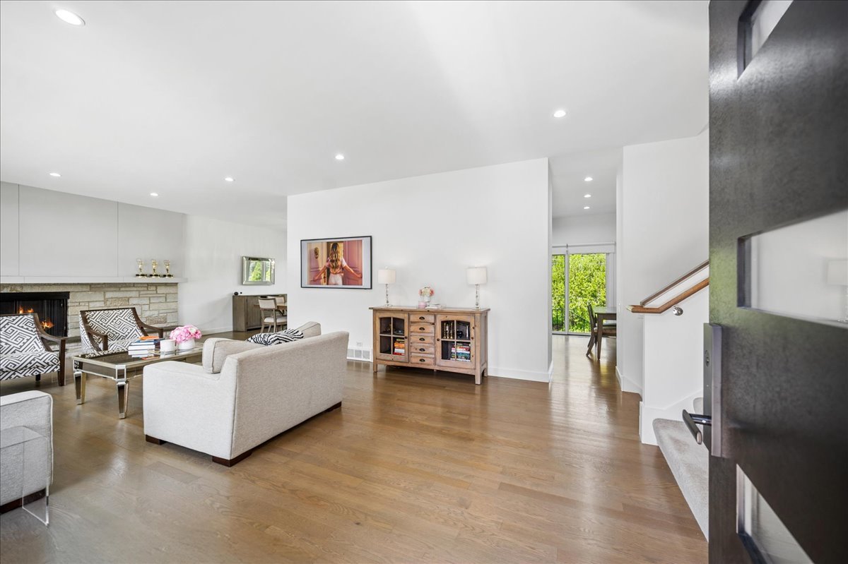 751 Woodridge Lane