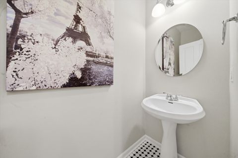 Tiny photo for 1215 W Lexington Street #J, Chicago, IL 60607 (MLS # 12579470)