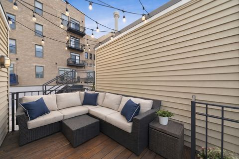 Tiny photo for 1215 W Lexington Street #J, Chicago, IL 60607 (MLS # 12579470)