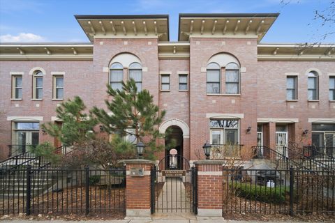 Photo of 1215 W Lexington Street #J, Chicago, IL 60607 (MLS # 12579470)