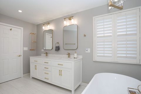 Tiny photo for 301 BAY Drive, Itasca, IL 60143 (MLS # 12595244)