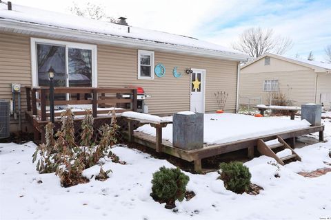 Tiny photo for 1603 Gary Grove Grv, Quincy, IL 62305 (MLS # 12530840)