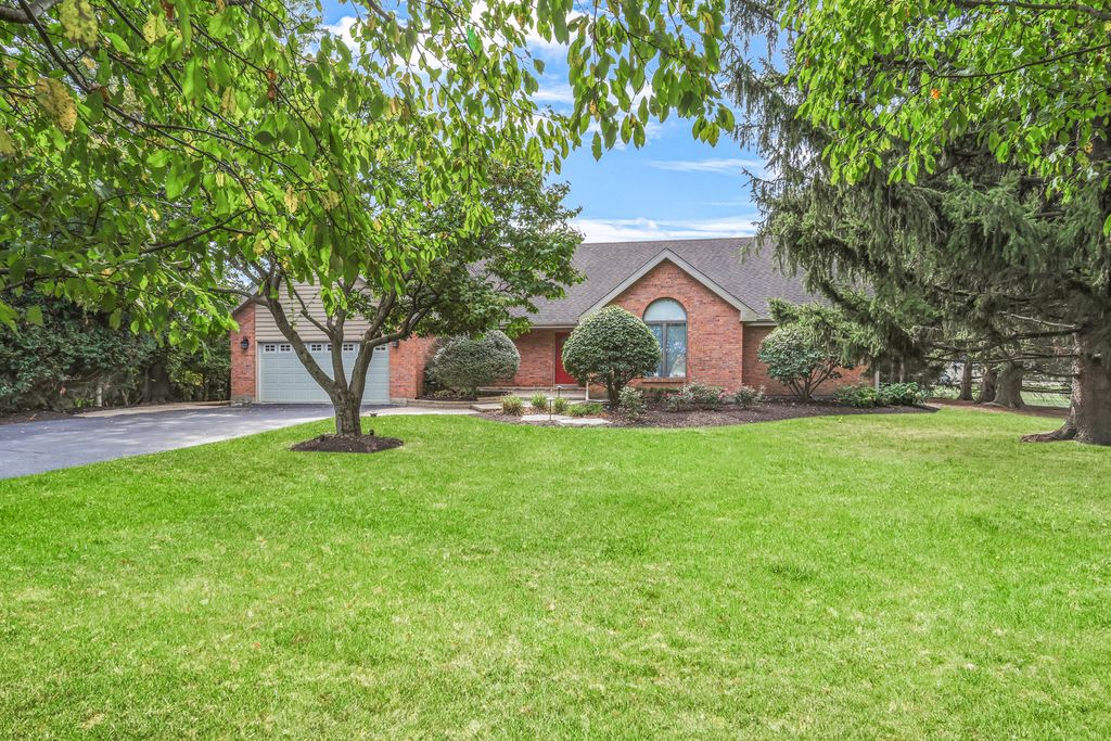 Photo for 15857 W Baker Road, Manhattan, IL 60442 (MLS # 12498475)