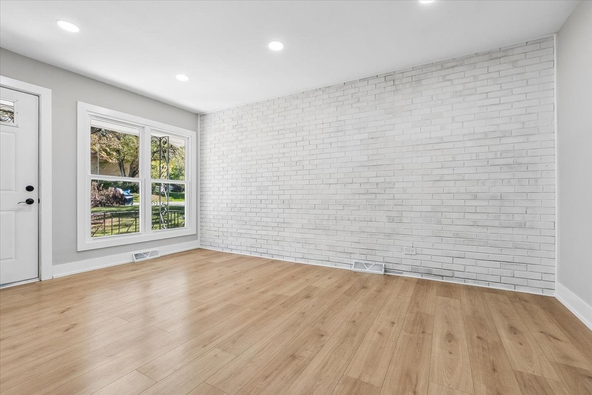 137 Dawn Way