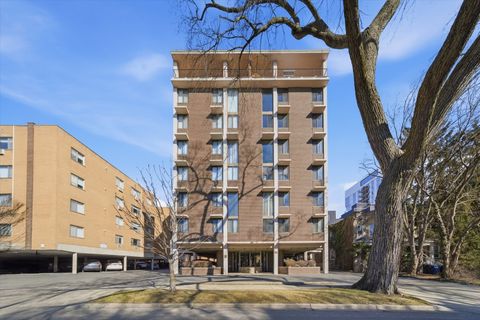 Photo of 1111 Church Street #505, Evanston, IL 60201 (MLS # 12564486)