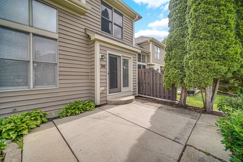 Tiny photo for 815 King Henry Lane, St. Charles, IL 60174 (MLS # 12654476)