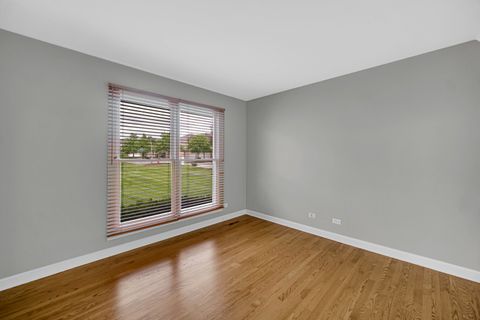 Tiny photo for 815 King Henry Lane, St. Charles, IL 60174 (MLS # 12654476)
