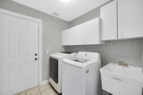Tiny photo for 815 King Henry Lane, St. Charles, IL 60174 (MLS # 12654476)