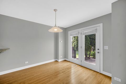 Tiny photo for 815 King Henry Lane, St. Charles, IL 60174 (MLS # 12654476)