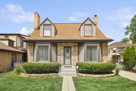 Photo of 6631 N Caldwell Avenue, Chicago, IL 60646 (MLS # 12713192)