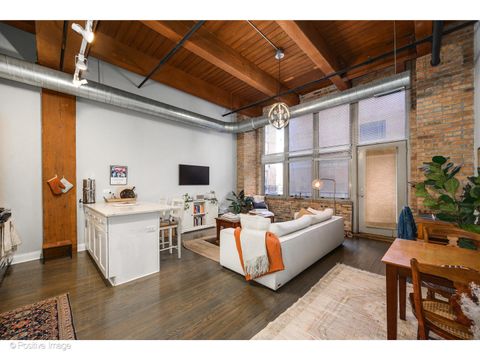Tiny photo for 1500 W Monroe Street #215, Chicago, IL 60607 (MLS # 12619705)