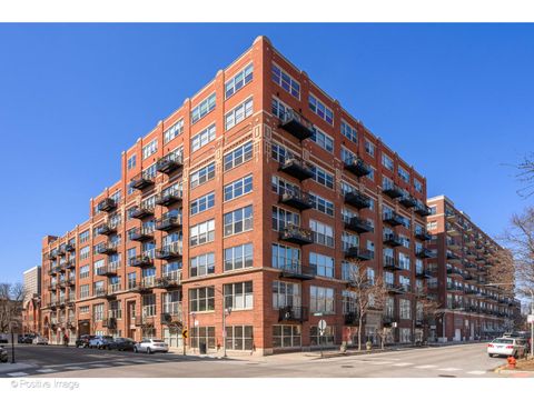 Photo of 1500 W Monroe Street #215, Chicago, IL 60607 (MLS # 12619705)