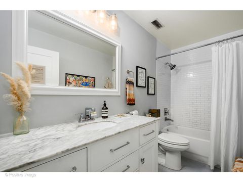 Tiny photo for 1500 W Monroe Street #215, Chicago, IL 60607 (MLS # 12619705)