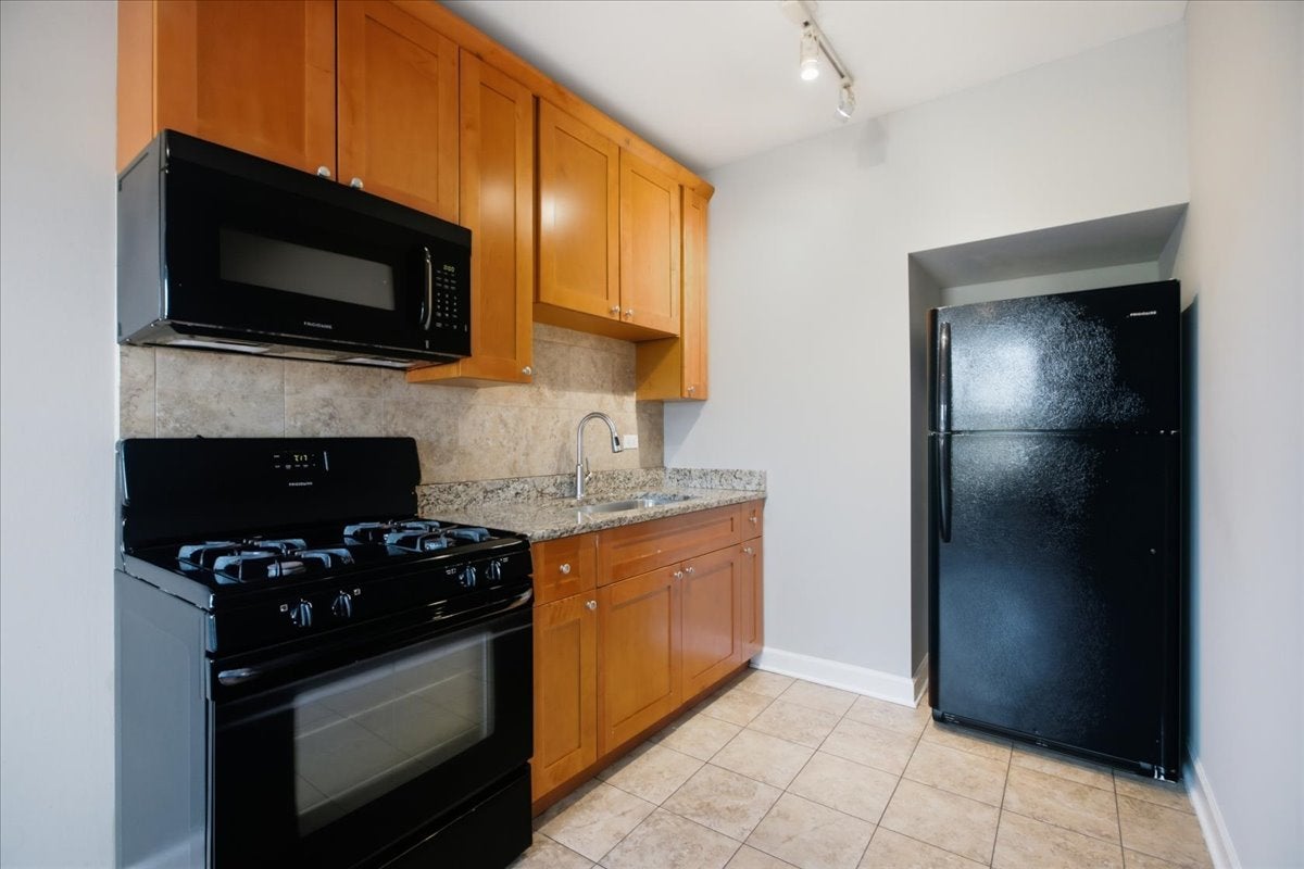 414 W Walnut Street 307