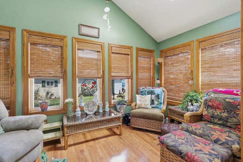 Tiny photo for 2118 W 3rd Street, Davenport, IA 52802 (MLS # 12718905)