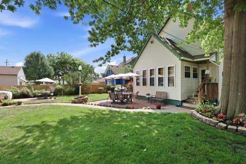 Tiny photo for 2118 W 3rd Street, Davenport, IA 52802 (MLS # 12718905)