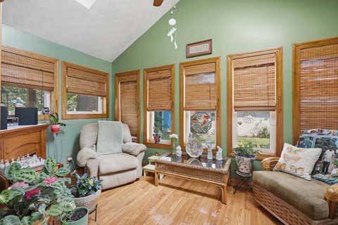 Tiny photo for 2118 W 3rd Street, Davenport, IA 52802 (MLS # 12718905)