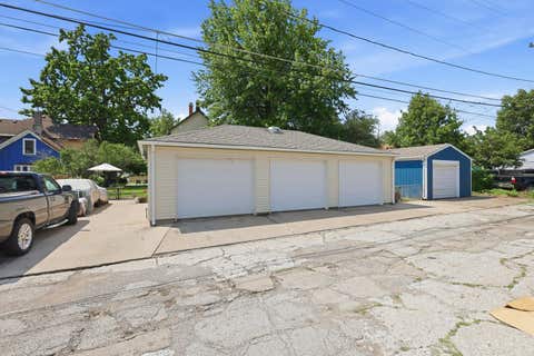 Tiny photo for 2118 W 3rd Street, Davenport, IA 52802 (MLS # 12718905)