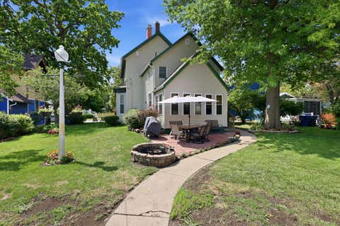 Tiny photo for 2118 W 3rd Street, Davenport, IA 52802 (MLS # 12718905)