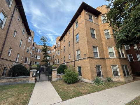 Tiny photo for 2212 E 70th Street #2D, Chicago, IL 60649 (MLS # 12501084)