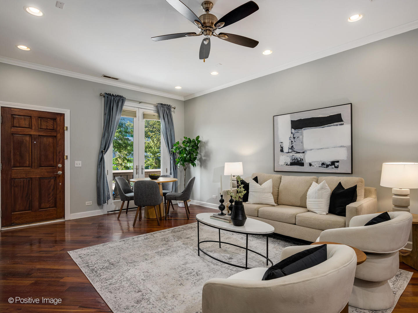 2851 N ASHLAND Avenue 1S