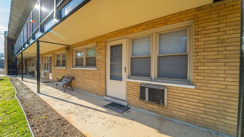 Tiny photo for 2336 Union Street #4, Blue Island, IL 60406 (MLS # 12544998)