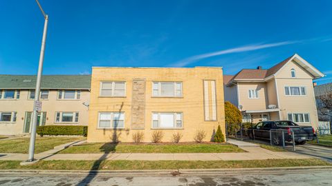 Tiny photo for 2336 Union Street #4, Blue Island, IL 60406 (MLS # 12544998)