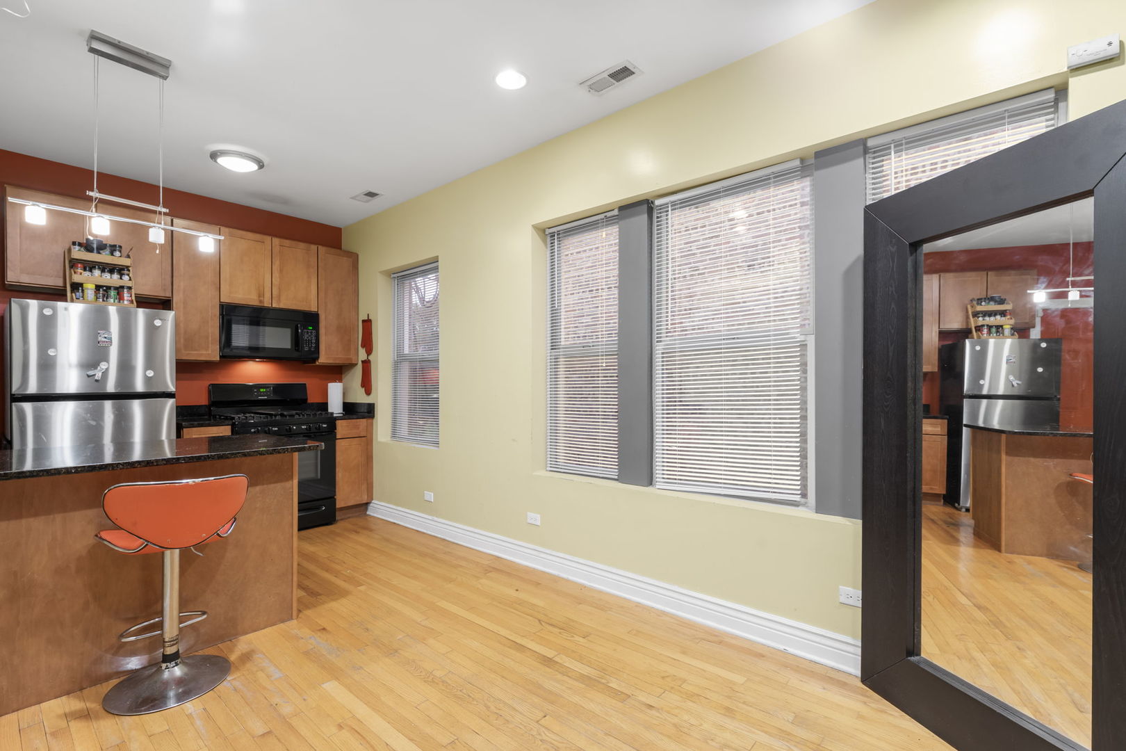 12 N Mayfield Avenue 3N