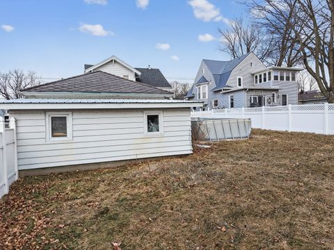 Tiny photo for 218 Lincoln Way, Dixon, IL 61021 (MLS # 12587150)